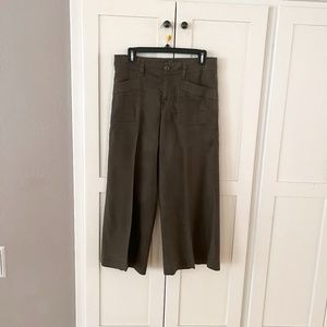 Level 99 (Anthropologie) Wide Leg Cropper Linen Trousers, Olive Green, Size 28